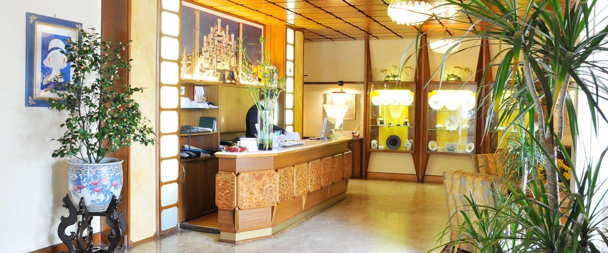 Hotel Beatrice إستيه المظهر الخارجي الصورة